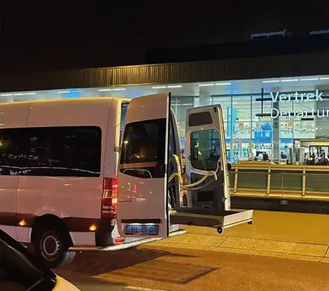 Rolstoeltaxi Schiphol Zaandam